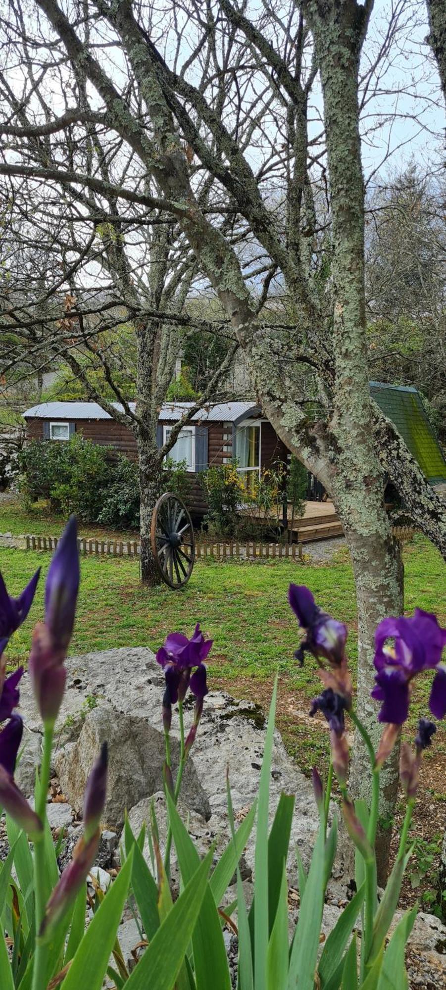 Les Chalets De Labeaume Exterior foto